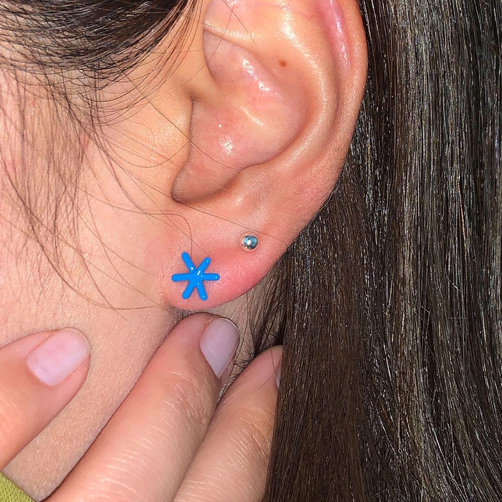 Rainbow doodle piercing (Blue)