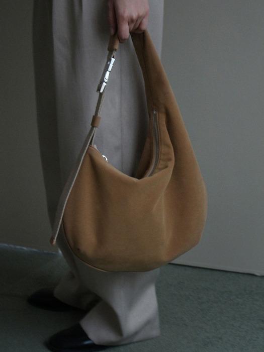 [리퍼브]UNBALANCE HOBO BAG_suede camel