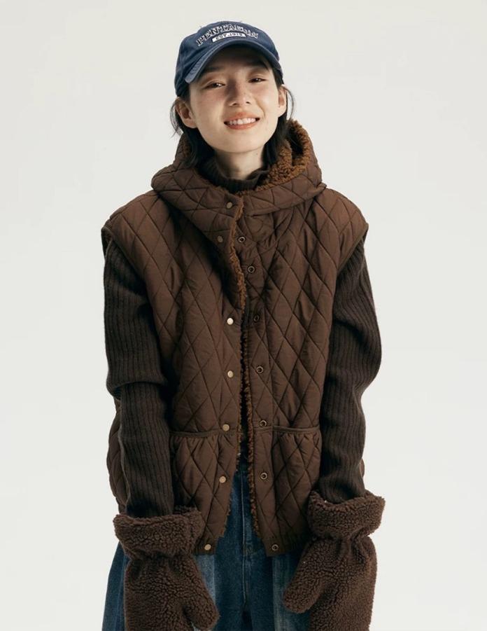 DEER AND FLYER 리버시블 투톤 인조 울 누빔 베스트 (2color)