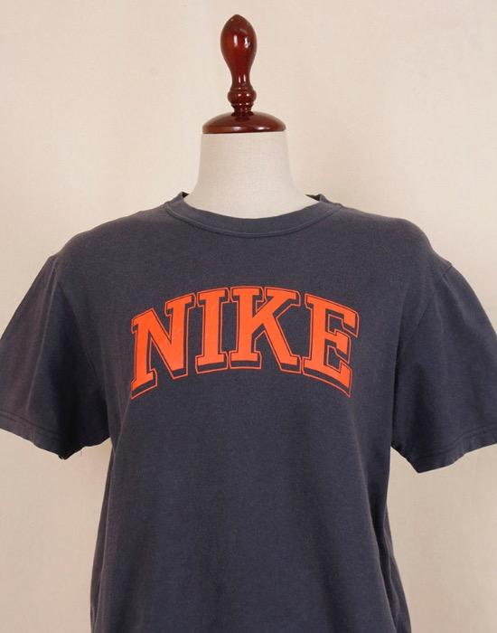 NIKE T-SHIRT ( M size )