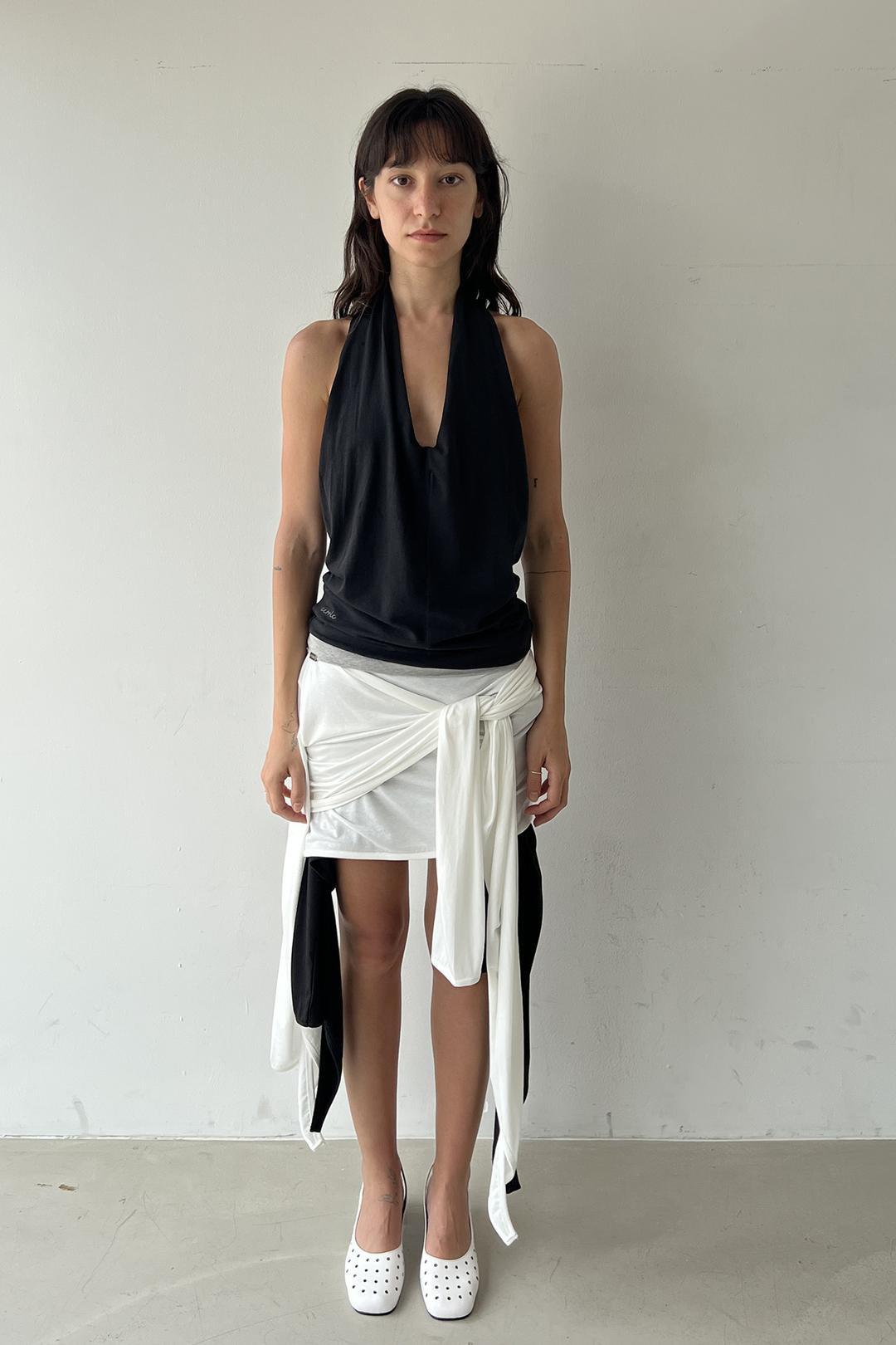 DRAPE HALTER NECK SLEEVELESS / BLACK