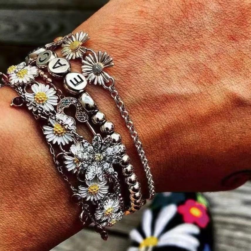 스와로브스키 지디착용 데이지 팔찌 피마원맛 스왈 스왈로브스키