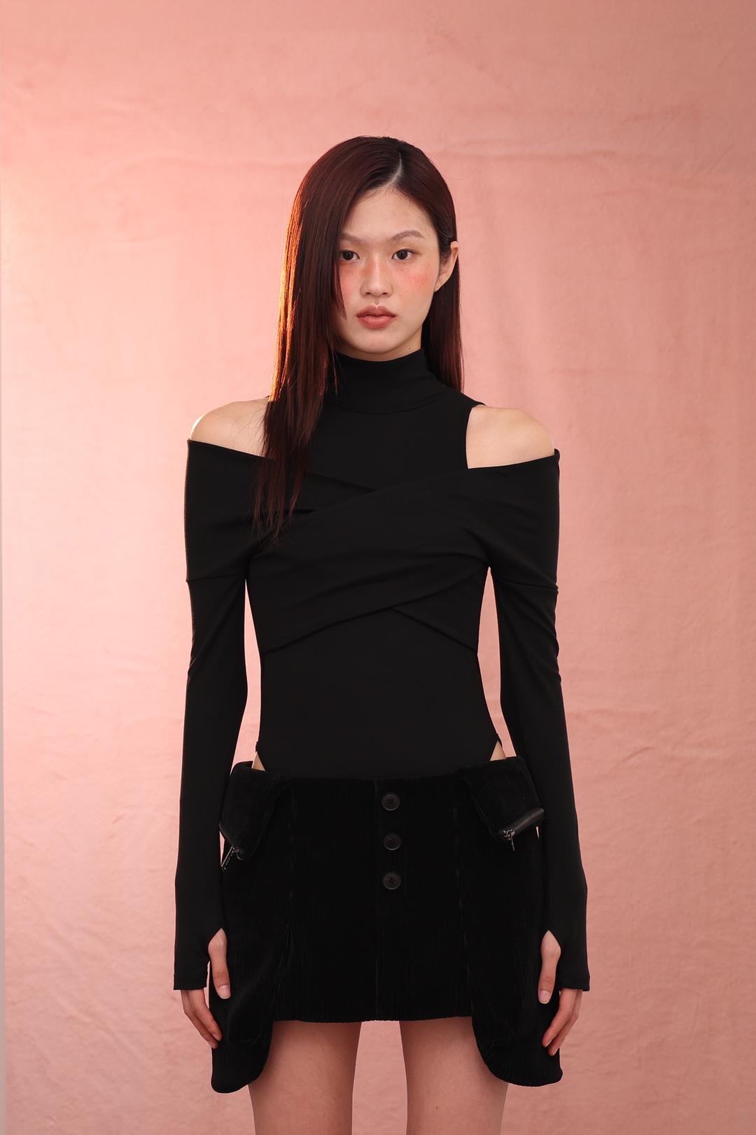CUTOUT TWIST MOCKNECK BODYSUIT-BLACK