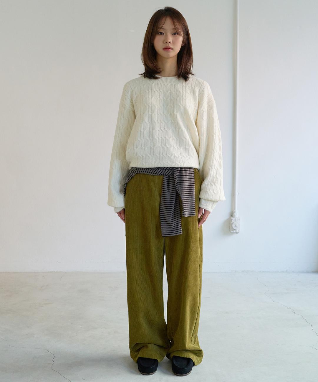 Curved Balloon Corduroy Pants (Olive)