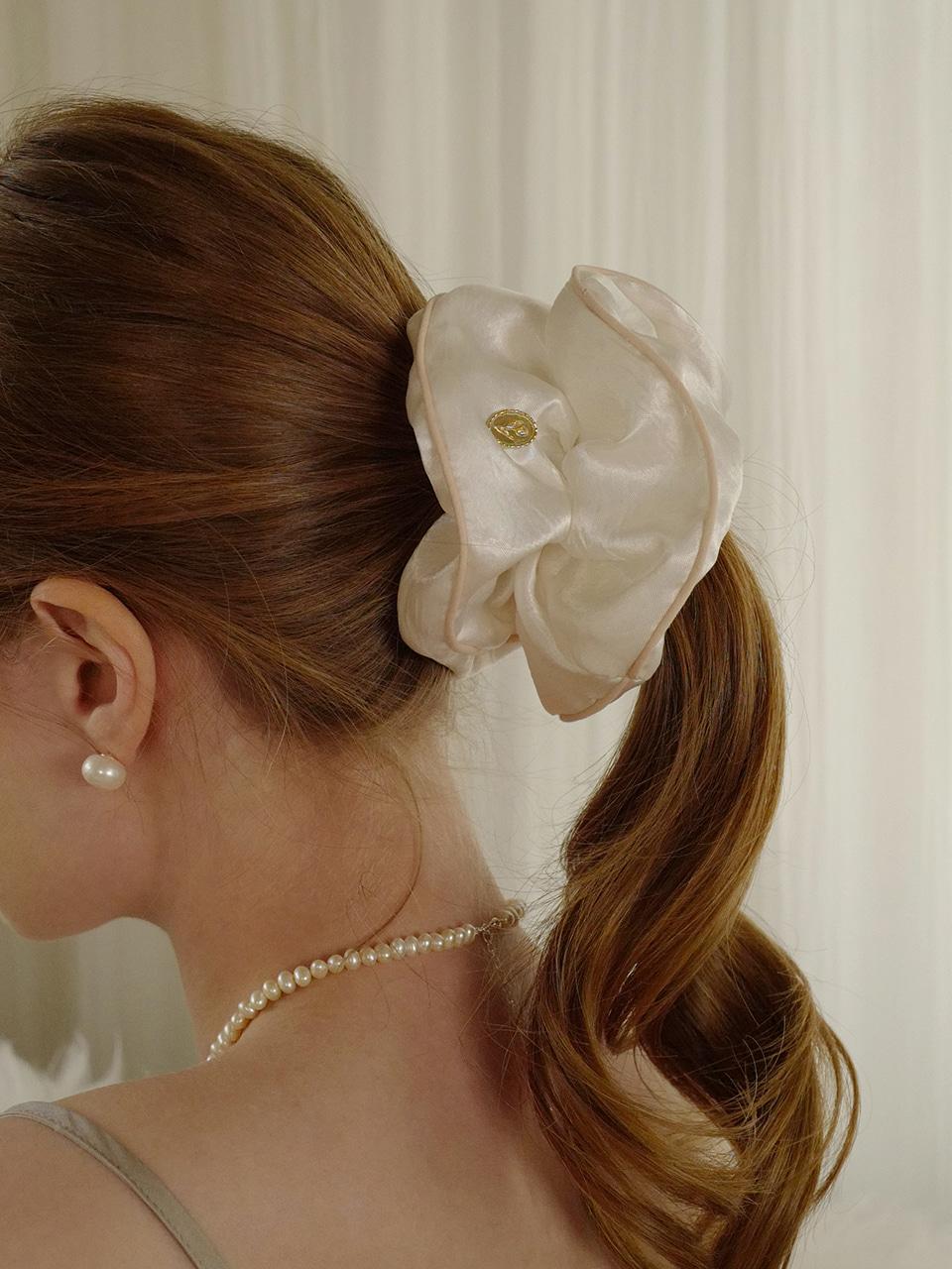silk line scrunchie