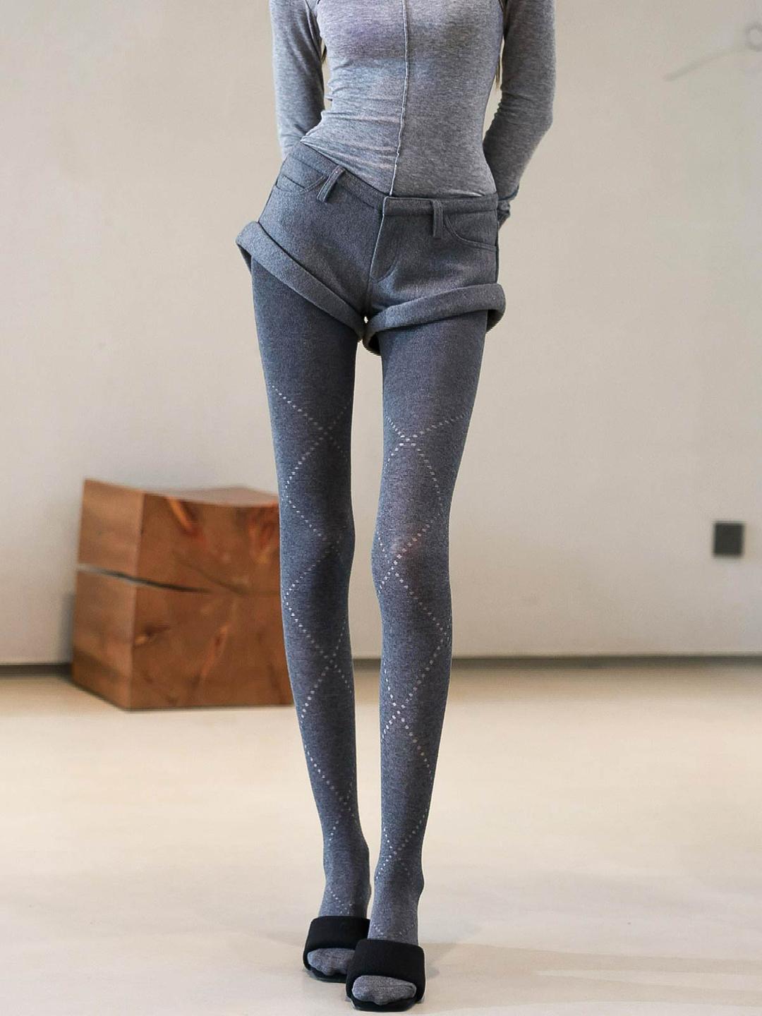 [BulletNini] Low-Rise Roll-Up Wool Short Pants (+ Argyle Stockings)