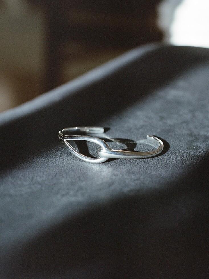 MYSTIC IN MOTION CUFF - COOL STONE