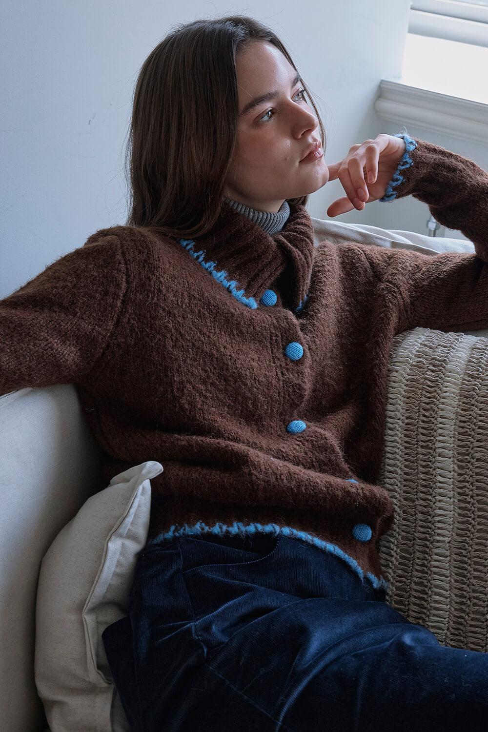 (WOMEN) Needlework knit Cardigan_Brown