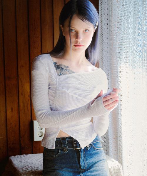 레이니 셔링 롱 슬리브 탑 [화이트]