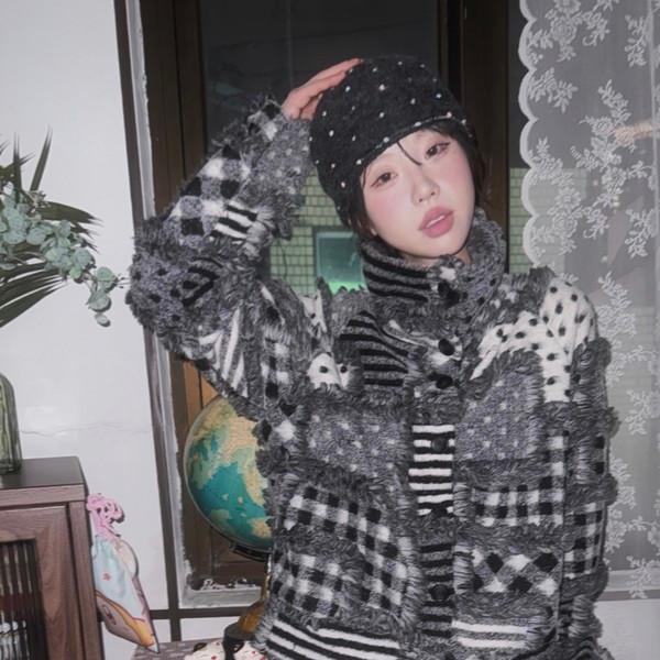 모노 패치워크 하이넥 니트 가디건 자켓