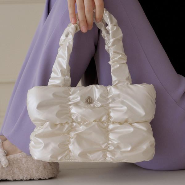 로지 셔링 패딩 토트백_아이보리