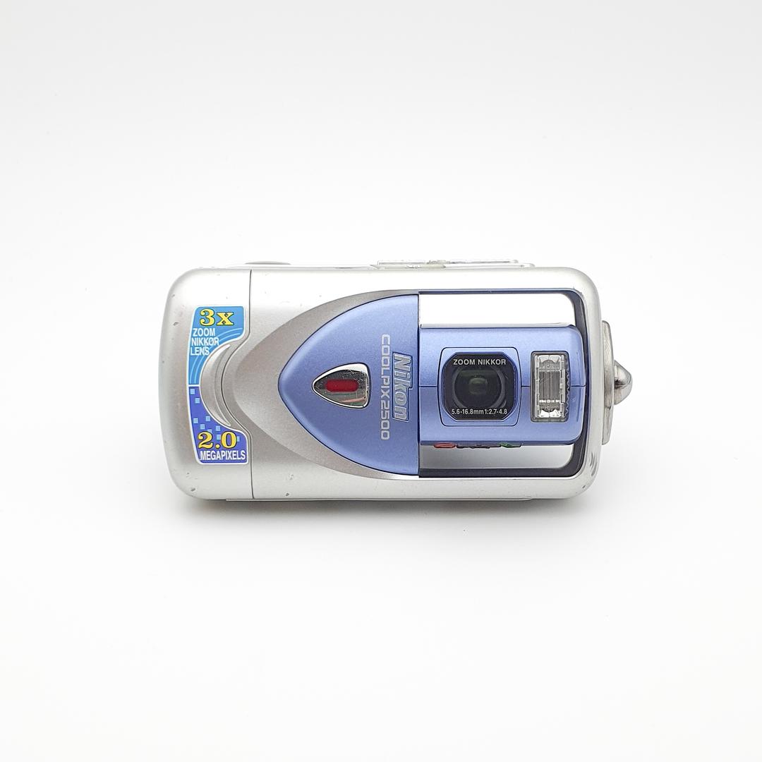 니콘 쿨픽스 2500