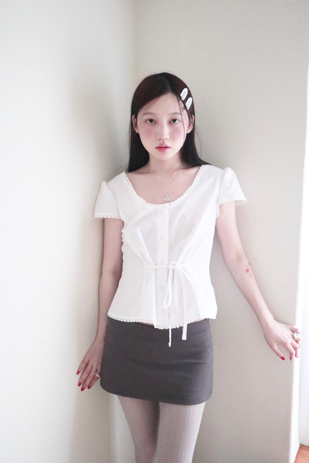 lace ribbon blouse (2colors)