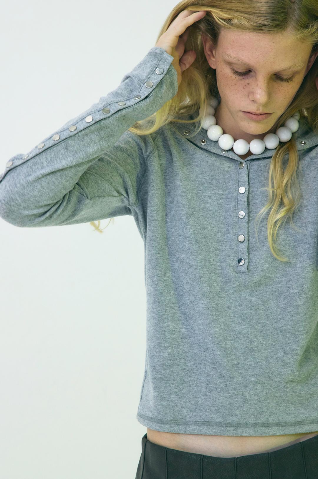 G_BRUSHED BUTTON TOP / GREY