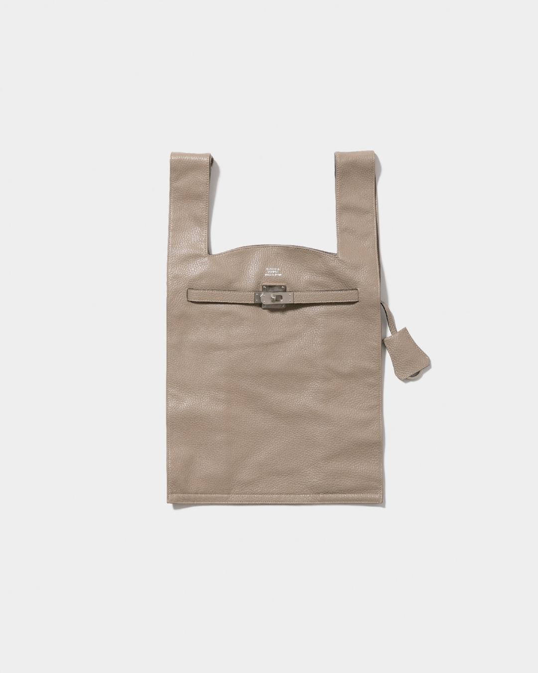 【10月入荷】large market bag in shrink leather