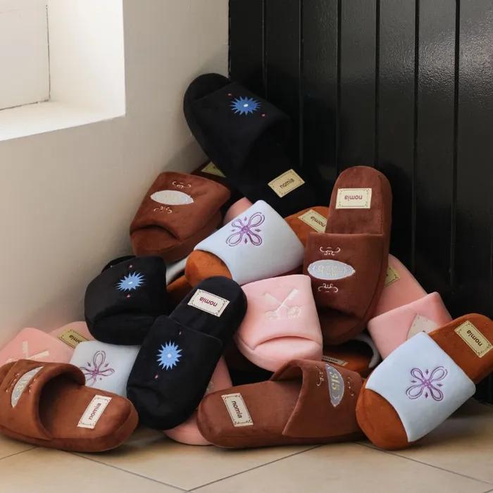 [29CM 단독][1+1] 벨벳 시그니처 룸슈즈 메모리폼 실내화 층간소음 슬리퍼 M/L 2size