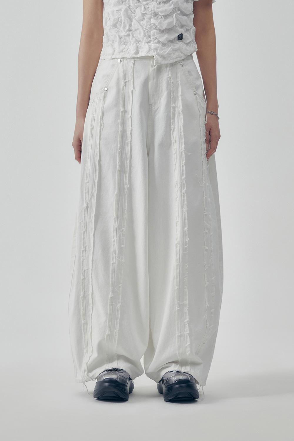 Raw Cut Balloon Denim Pants [ White ]