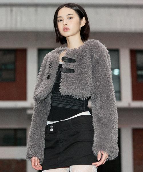 C BUCKLE CROP FUR JACKET_GREY