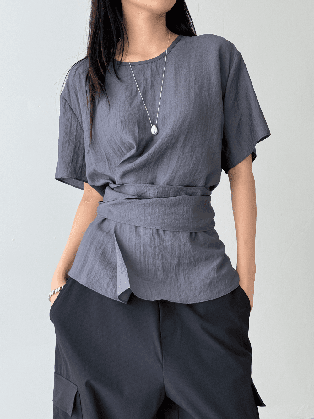 으나카이브 airy strap blouse (2color)