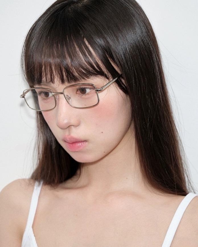 FEY TIY 빈티지 스텐 스퀘어 안경 (실버)