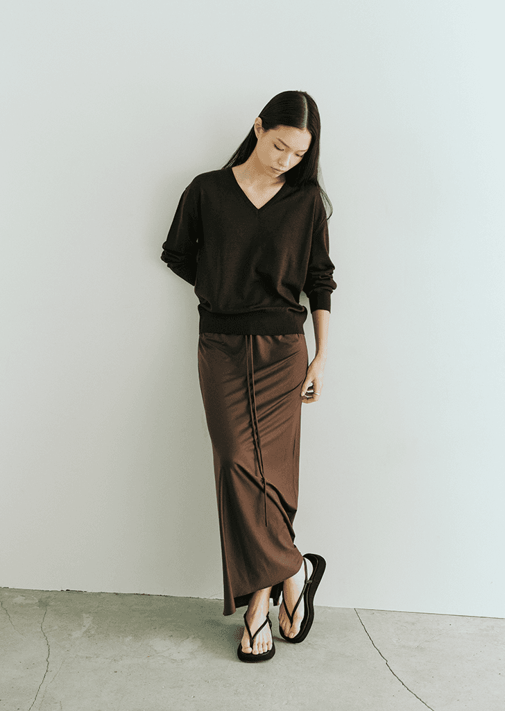 Silky long skirt / Brown