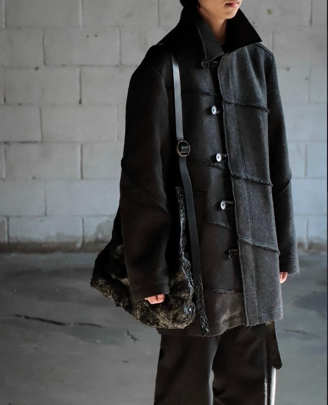 [OS]  팝업한정 Jabberwocky Diagonal Coat 그레이 | 후루츠패밀리