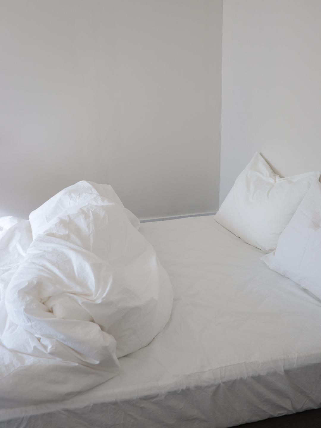Ivory mattress cover