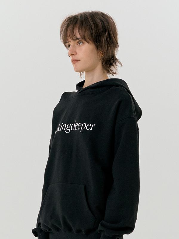 (9/19 예약배송) Serif Logo Hoodie / Black
