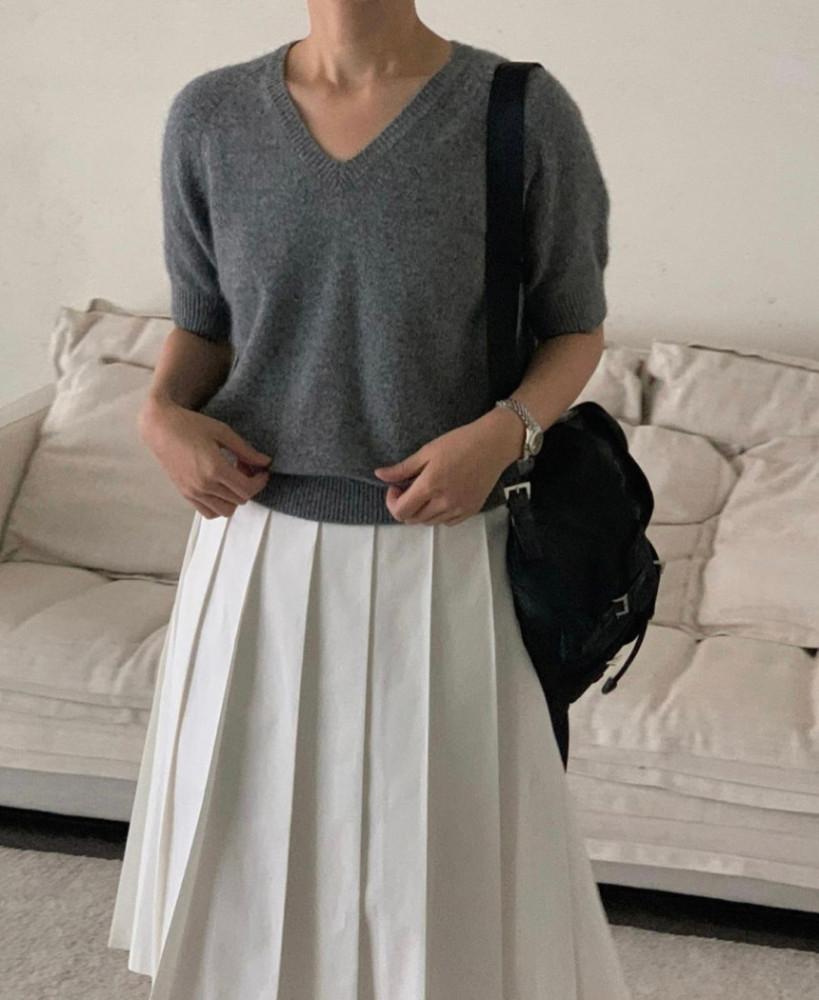 Monique 모니크 라쿤 하프 니트 캐시미어 반팔 브이넥 nt (3 color)