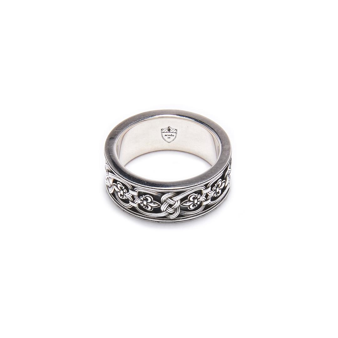 SRN.V53 lily banding ring