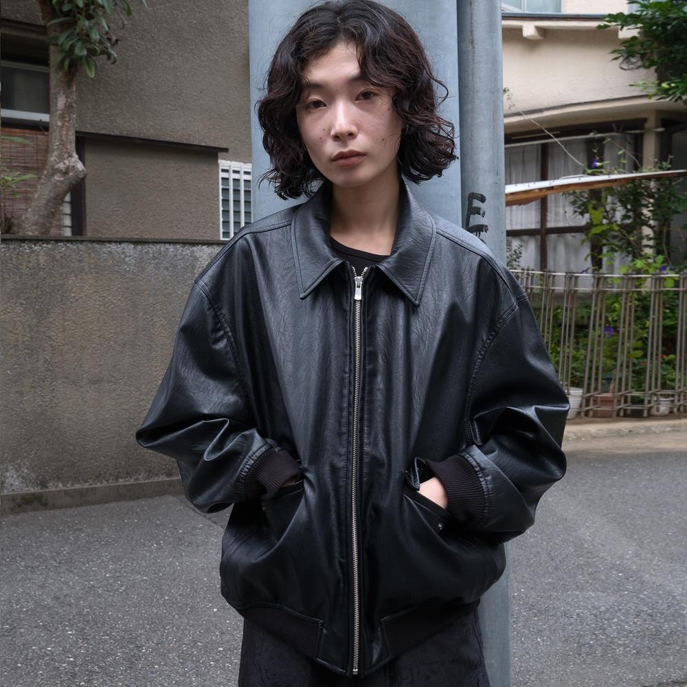 faux leather bomber (black)