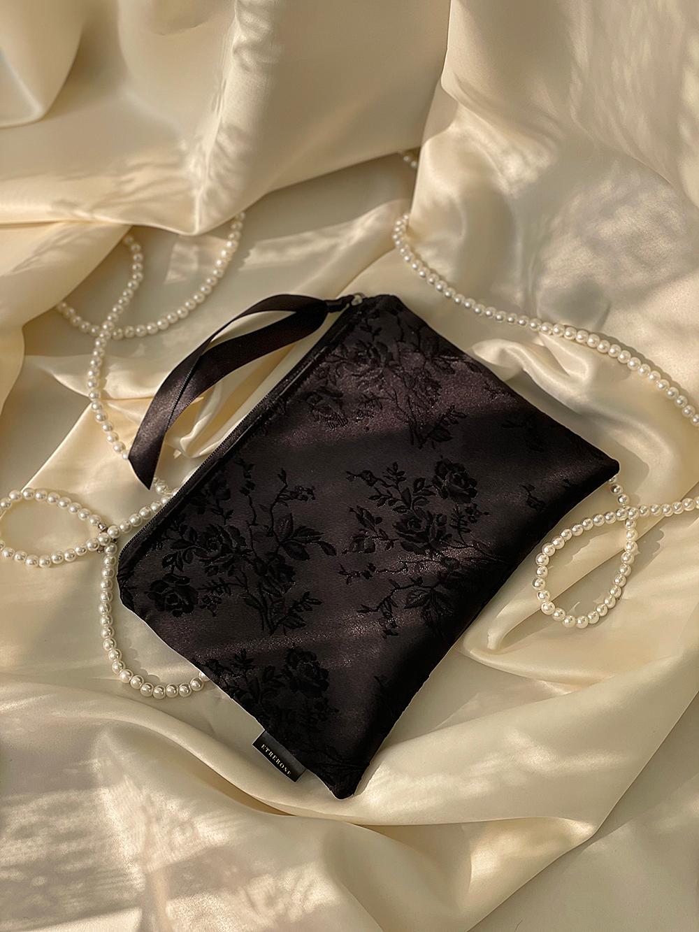 Rose Broderie Zip-pouch (M)