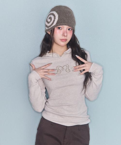 FLOWER PATCH HOODIE LONG SLEEVE BEIGE