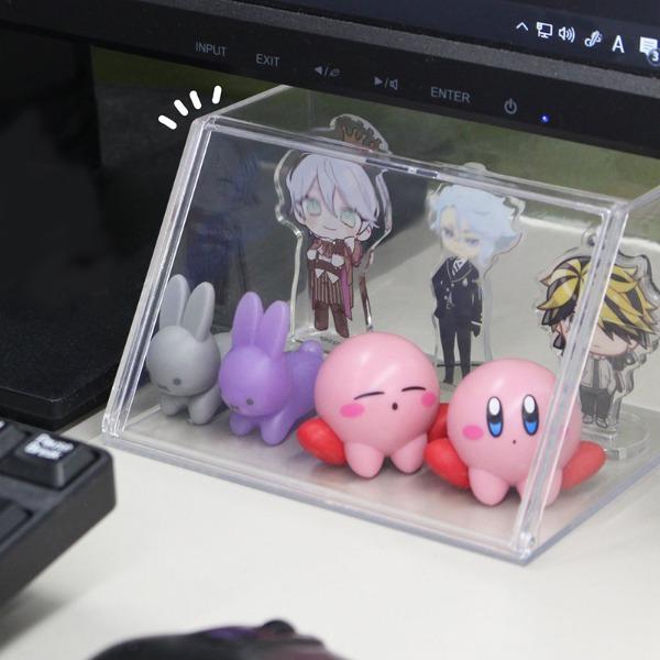 모니터 밑 클리어 디스플레이 케이스 / 미니 피규어 보관 투명 수납 전시