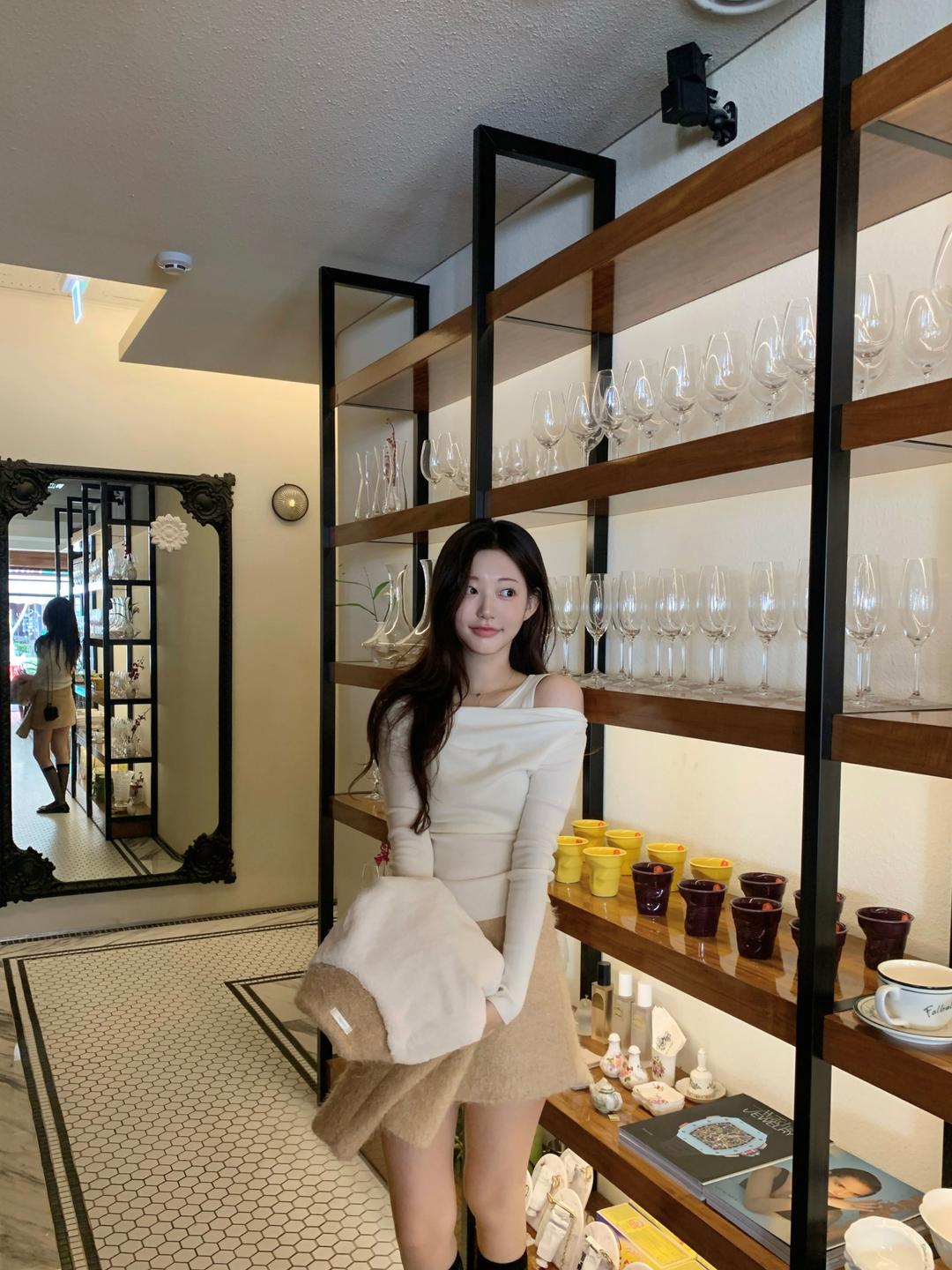 layered feminine knit_ivory