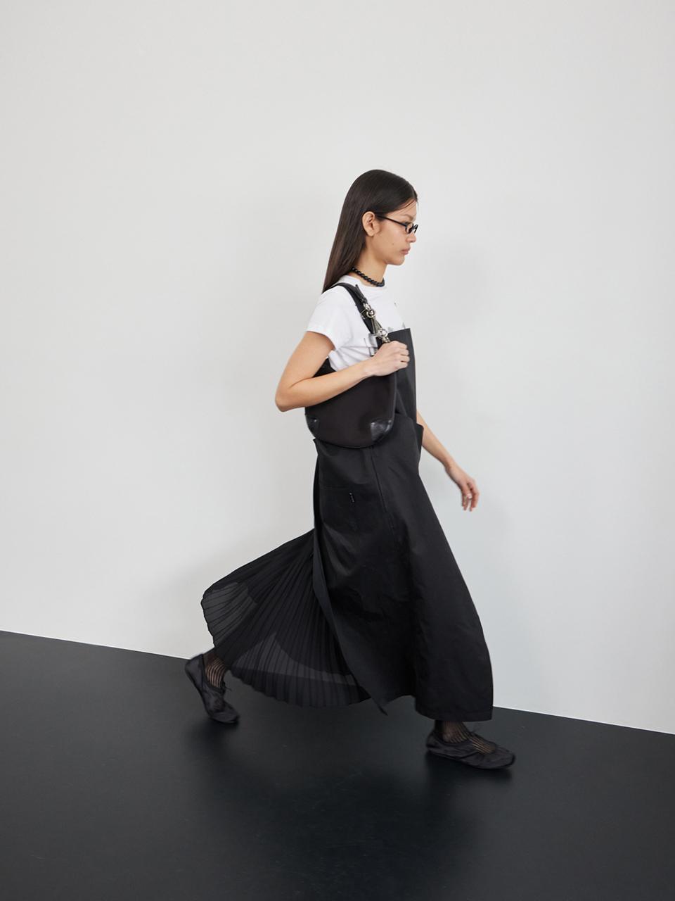 OVERALL PLEATS DRESS(BLACK)