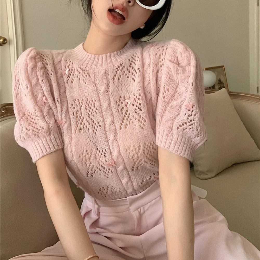 슬랜 펀칭 핑크 반팔 니트 탑 르에잇