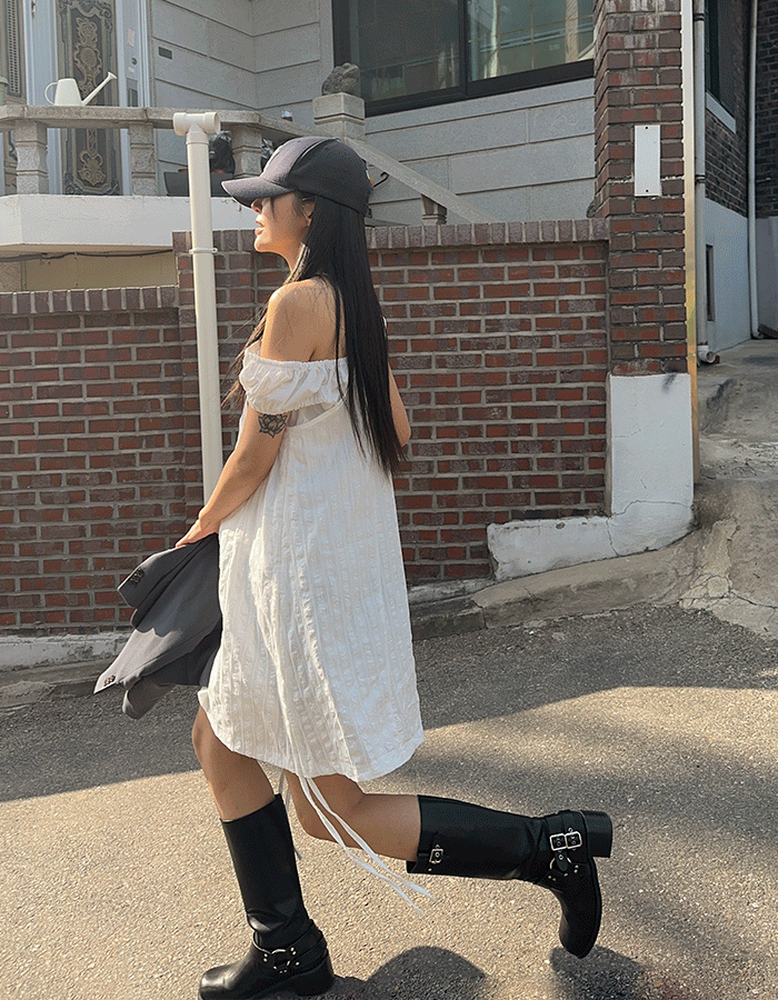 EYELET SLEEVELESS ONEPIECE