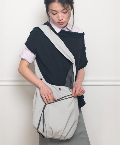 REVERSIBLE POCKET HALF BAG (DEEP GREEN & KHAKI GREY)