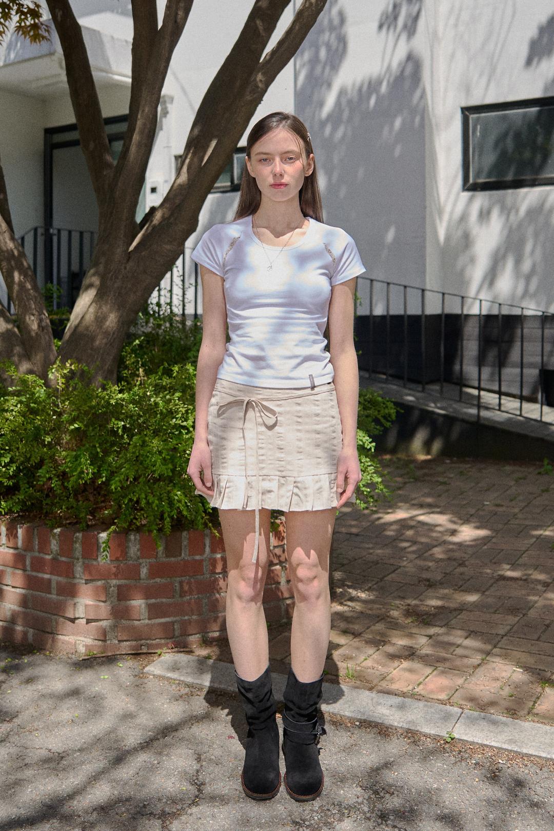 Pleats ribbon mini skirt