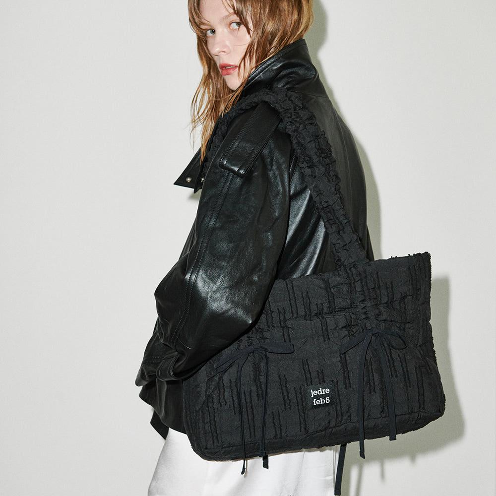 [black 1/13예약배송][셀럽픽]Puffer butterfly shoulder bag Large 푸퍼 버터플라이 숄더백 라지 4colors