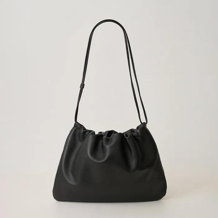[예약주문 03/04 순차배송] Nella strap large bag (Black)