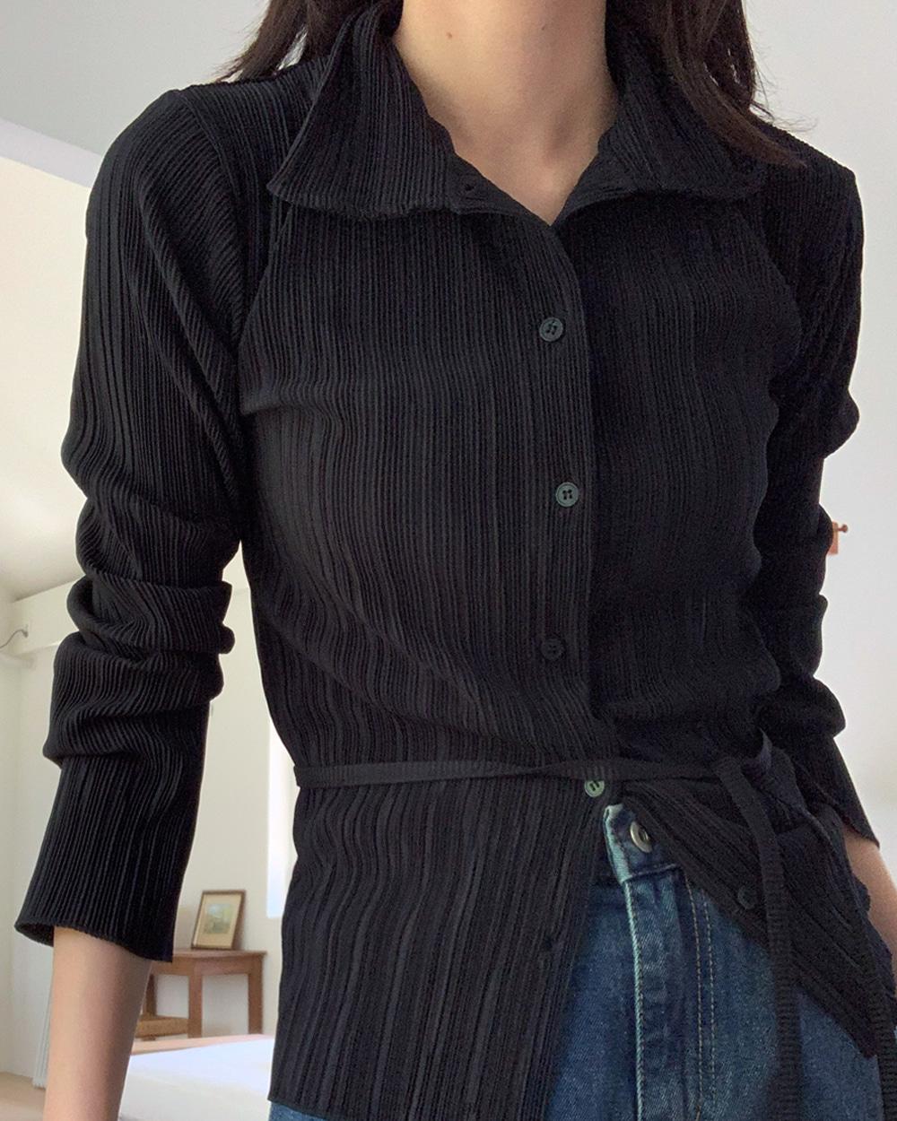 Reve pleats blouse