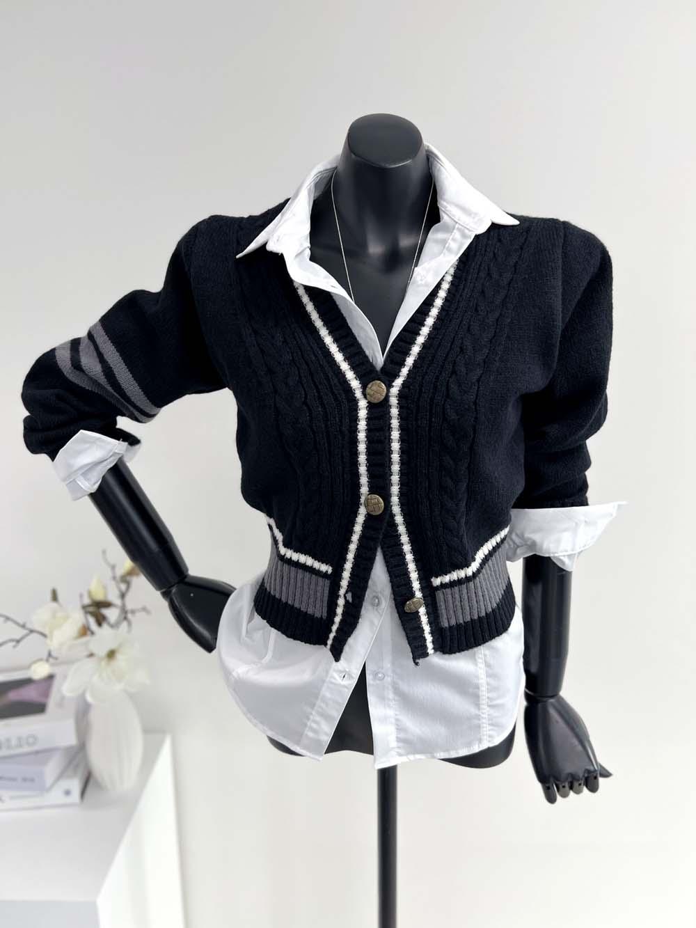 비바 [VIVA] 24FW 배색 꽈배기 브이 니트가디건