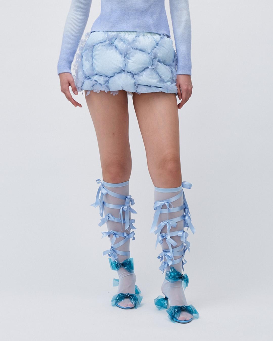 QUILTED LASER-CUT FLOWER PUFFER MINI SKIRT - XS / BLUE