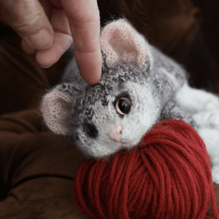New Little Kitten pattern by Claire Garland