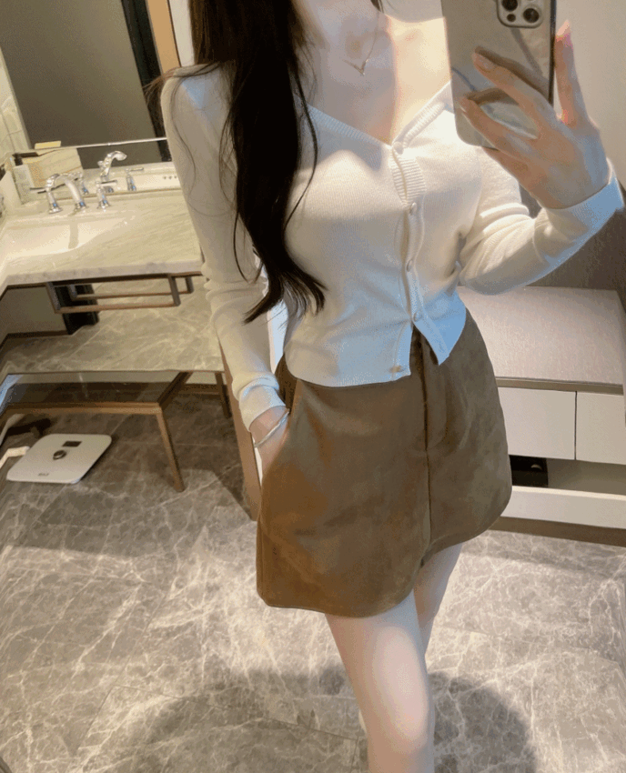 아이보리 루비 언발오프숄더 크롭 니트 (여리여리핏, 브랜드직영공장)