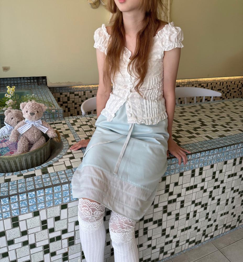 angel punching blouse