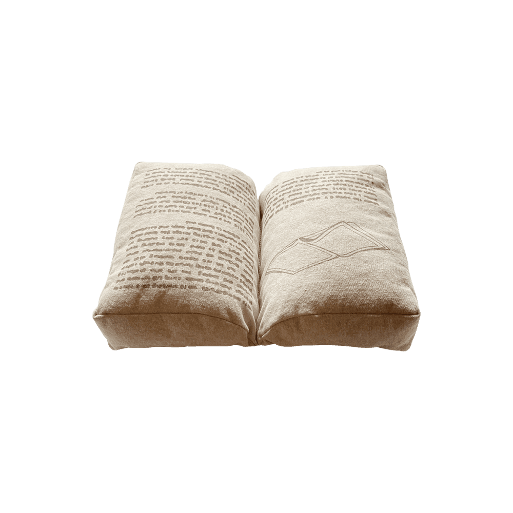 OPEN BOOK Cushion M  · 0.1