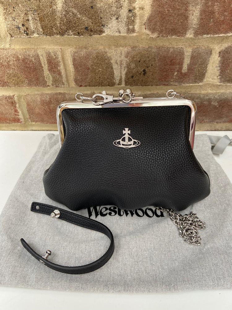 [시즌오프/재고확보] 비비안웨스트우드 비비안 요한나 프레임 체인백